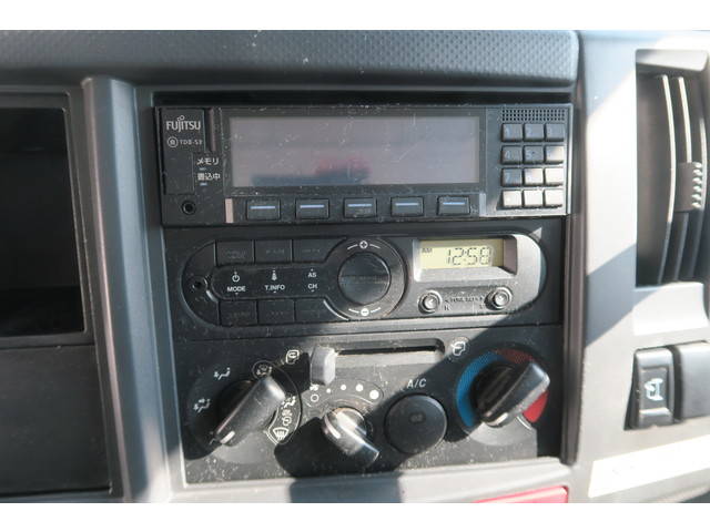 いすゞエルフアルミバン小型（2t・3t）[写真30]