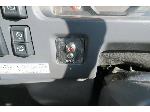 いすゞエルフアルミバン小型（2t・3t）[写真35]