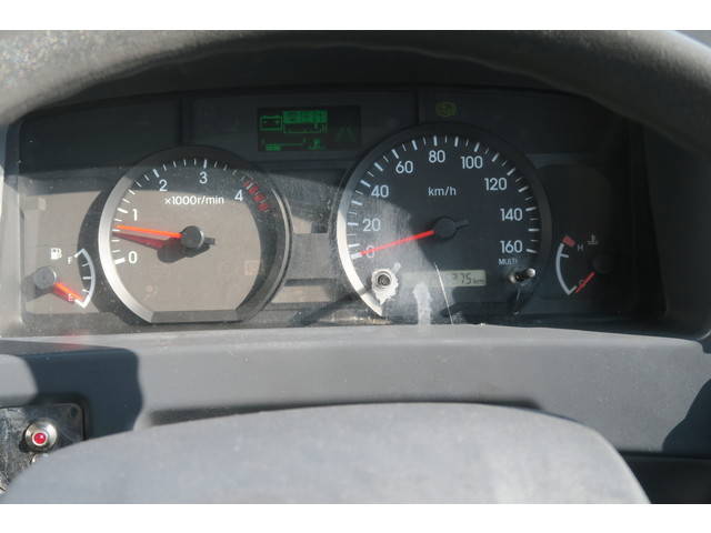 いすゞエルフアルミバン小型（2t・3t）[写真37]