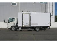 いすゞエルフアルミバン小型（2t・3t）[写真03]