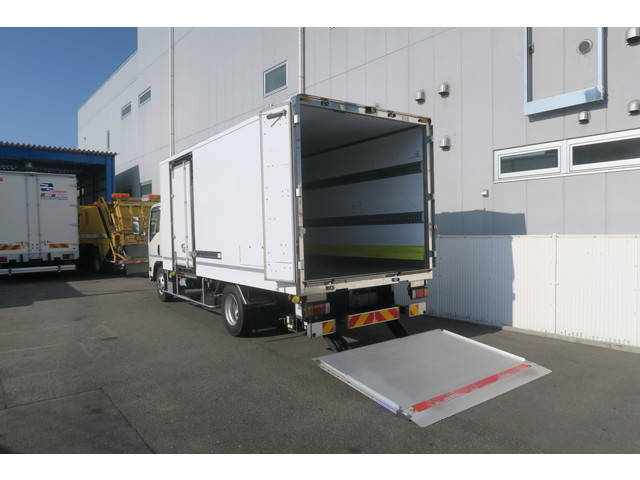 いすゞエルフアルミバン小型（2t・3t）[写真08]