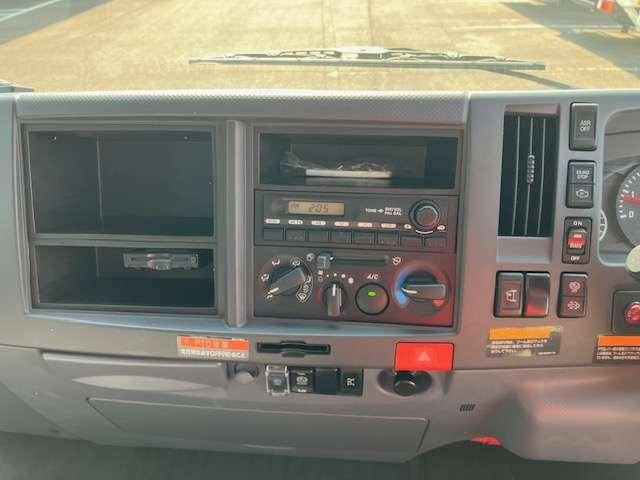 いすゞエルフクレーン4段小型（2t・3t）[写真10]