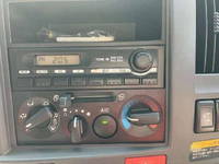 いすゞエルフクレーン4段小型（2t・3t）[写真12]