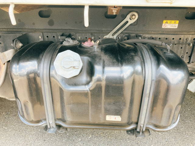 いすゞエルフ平ボディ小型（2t・3t）[写真21]