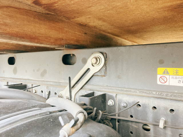 いすゞエルフ平ボディ小型（2t・3t）[写真23]