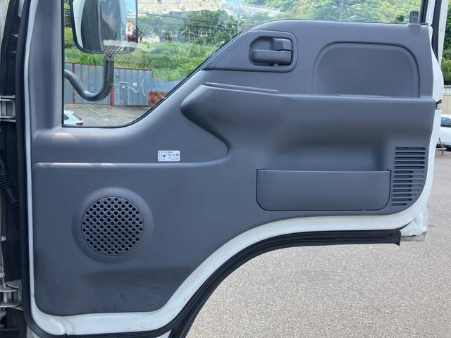 いすゞエルフ平ボディ小型（2t・3t）[写真28]