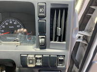 いすゞエルフ平ボディ小型（2t・3t）[写真38]