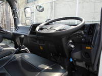 いすゞフォワードセーフティローダー中型（4t）[写真22]