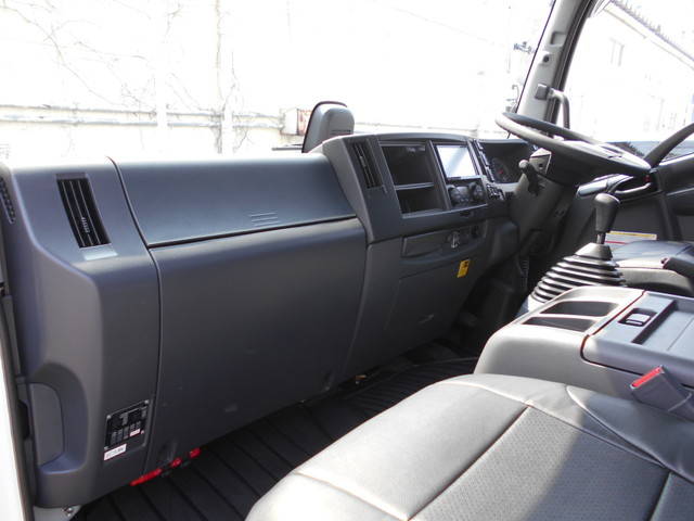 いすゞフォワードセーフティローダー中型（4t）[写真23]