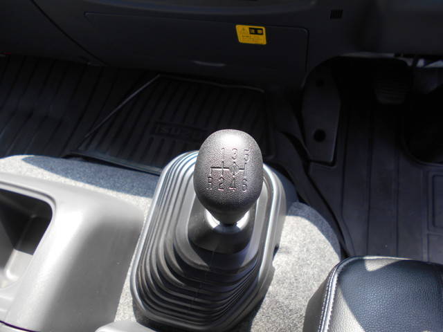 いすゞフォワードセーフティローダー中型（4t）[写真25]