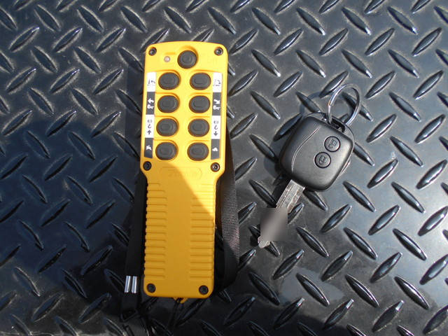 いすゞフォワードセーフティローダー中型（4t）[写真35]