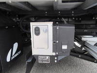 三菱ふそうキャンターアルミウイング小型（2t・3t）[写真14]