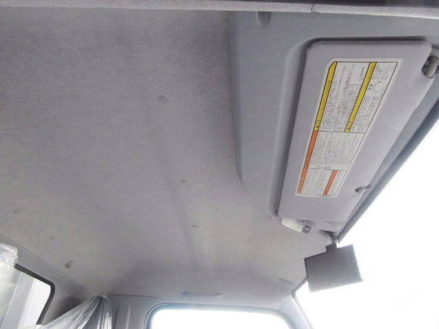 三菱ふそうキャンターアルミウイング小型（2t・3t）[写真20]