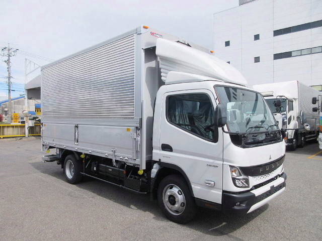 三菱ふそうキャンターアルミウイング小型（2t・3t）[写真03]