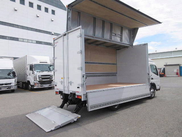 三菱ふそうキャンターアルミウイング小型（2t・3t）[写真05]