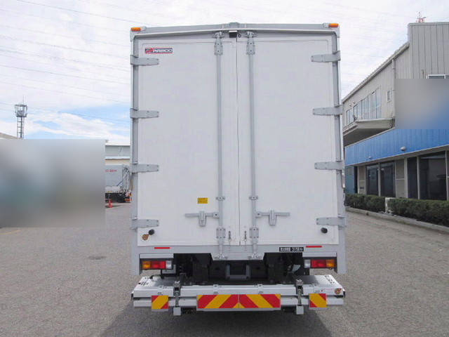 三菱ふそうキャンターアルミウイング小型（2t・3t）[写真09]