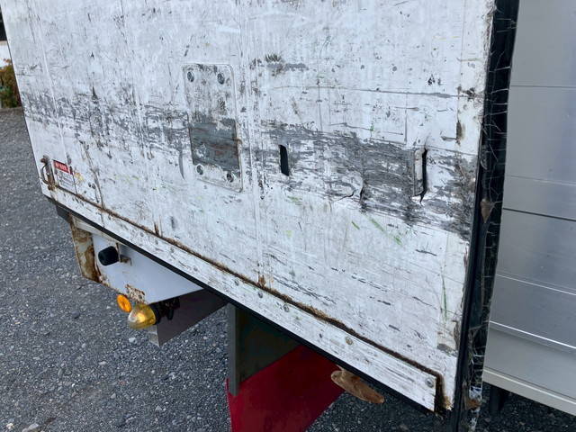 いすゞフォワードアルミウイング中型（4t）[写真14]