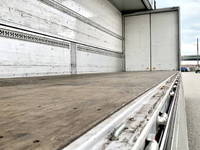 三菱ふそうスーパーグレートパネルウイング大型（10t）[写真11]