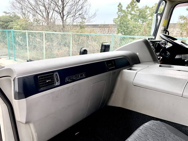 三菱ふそうスーパーグレートパネルウイング大型（10t）[写真13]