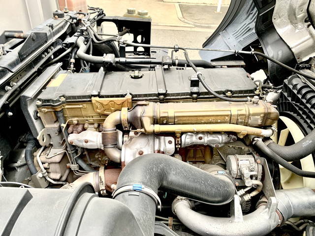 三菱ふそうスーパーグレートパネルウイング大型（10t）[写真19]