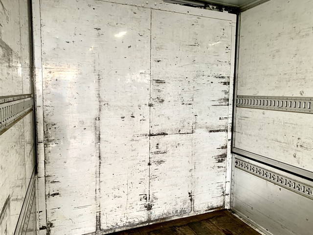 三菱ふそうスーパーグレートパネルウイング大型（10t）[写真40]