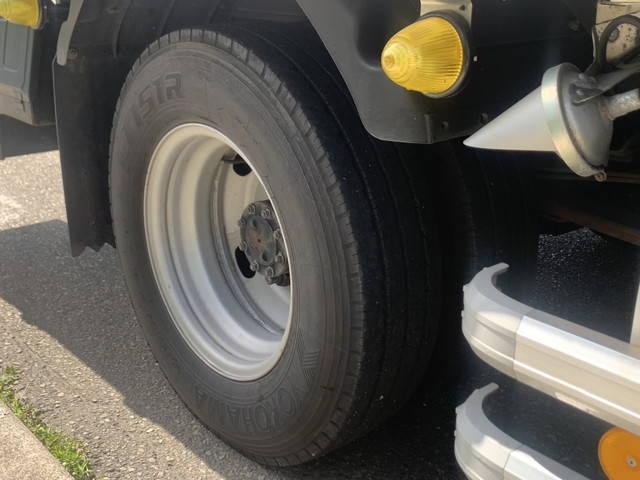 いすゞエルフアルミウイング小型（2t・3t）[写真20]