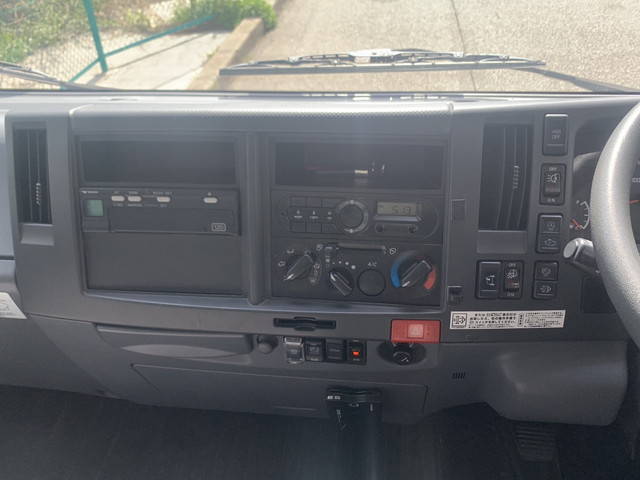 いすゞエルフアルミウイング小型（2t・3t）[写真33]