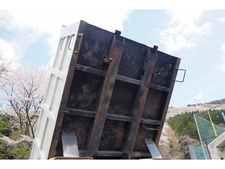 いすゞエルフ深ダンプ（土砂禁ダンプ）小型（2t・3t）[写真13]