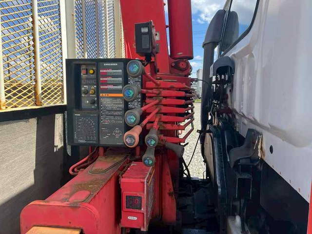 いすゞフォワードクレーン3段中型（4t）[写真12]