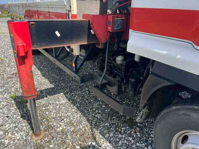 いすゞフォワードクレーン3段中型（4t）[写真09]