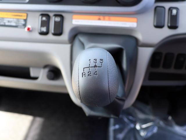 三菱ふそうキャンタークレーン4段小型（2t・3t）[写真21]