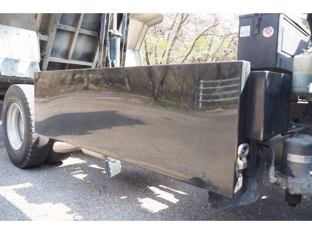 いすゞフォワードダンプ中型（4t）[写真13]