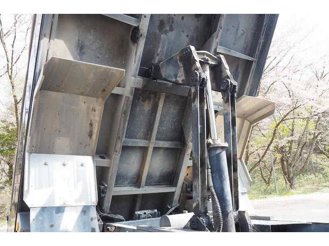 いすゞフォワードダンプ中型（4t）[写真15]