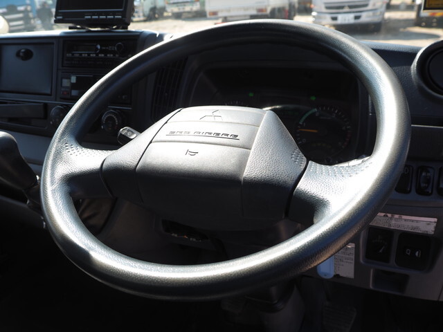 三菱ふそうキャンターパッカー車（塵芥車）小型（2t・3t）[写真33]