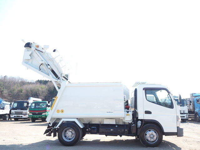 三菱ふそうキャンターパッカー車（塵芥車）小型（2t・3t）[写真08]