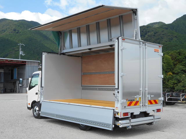 日野デュトロアルミウイング小型（2t・3t）[写真04]