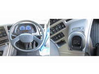 UDトラックスクオン冷蔵冷凍ウイング大型（10t）[写真30]