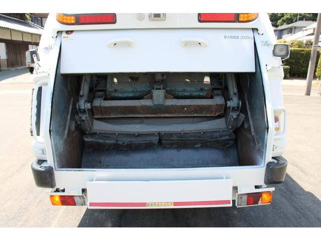 日野デュトロパッカー車（塵芥車）小型（2t・3t）[写真11]