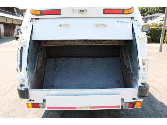 日野デュトロパッカー車（塵芥車）小型（2t・3t）[写真12]
