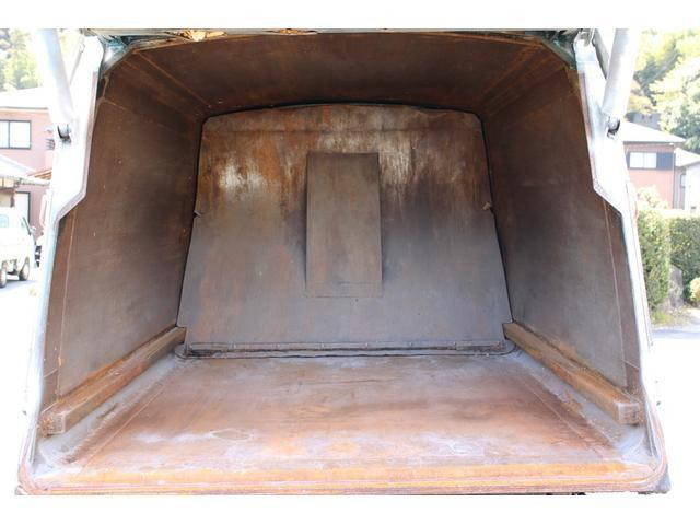 日野デュトロパッカー車（塵芥車）小型（2t・3t）[写真16]