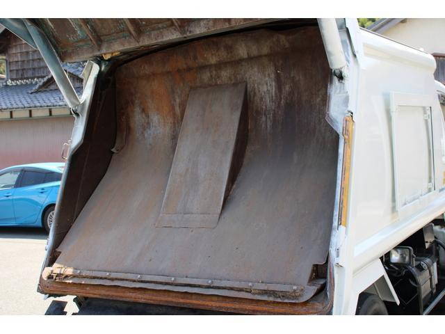 日野デュトロパッカー車（塵芥車）小型（2t・3t）[写真17]