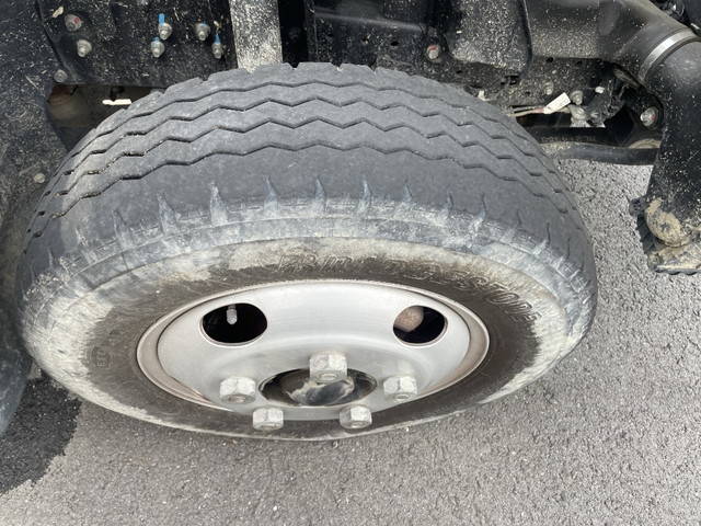 三菱ふそうキャンターダンプ小型（2t・3t）[写真10]