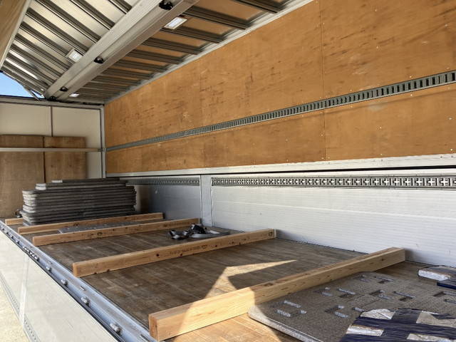 日野プロフィアアルミウイング大型（10t）[写真04]