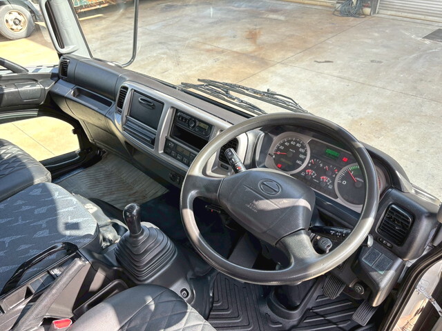 日野レンジャーコンテナ専用車中型（4t）[写真24]