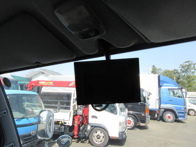 三菱ふそうキャンターアルミウイング小型（2t・3t）[写真12]