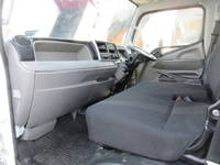 三菱ふそうキャンターアルミウイング小型（2t・3t）[写真16]