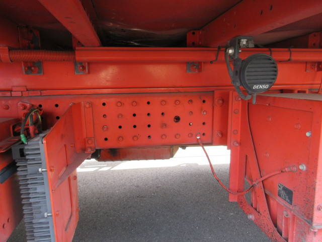 三菱ふそうキャンターアルミウイング小型（2t・3t）[写真07]