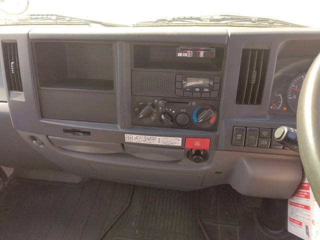 いすゞエルフ平ボディ小型（2t・3t）[写真17]