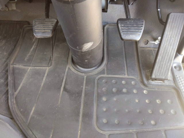 いすゞエルフ平ボディ小型（2t・3t）[写真23]