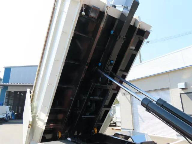 三菱ふそうファイターコンテナ専用車中型（4t）[写真26]